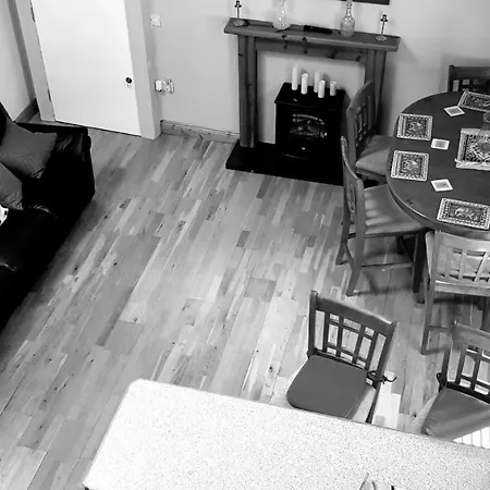 Apartamento Sleeps 7 With Mezzanine Banagher