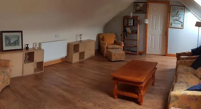 Апартаменты Sleeps 7 With Mezzanine Banagher