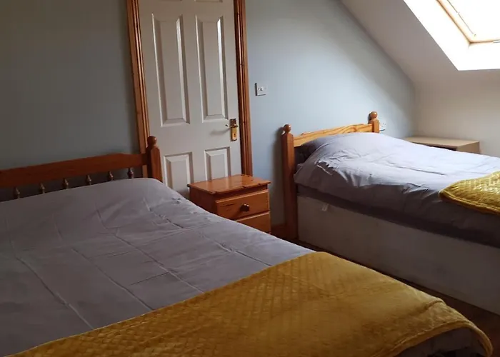 Апартаменты Sleeps 7 With Mezzanine *